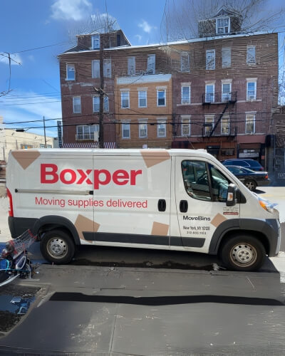 boxper vehicle lettering