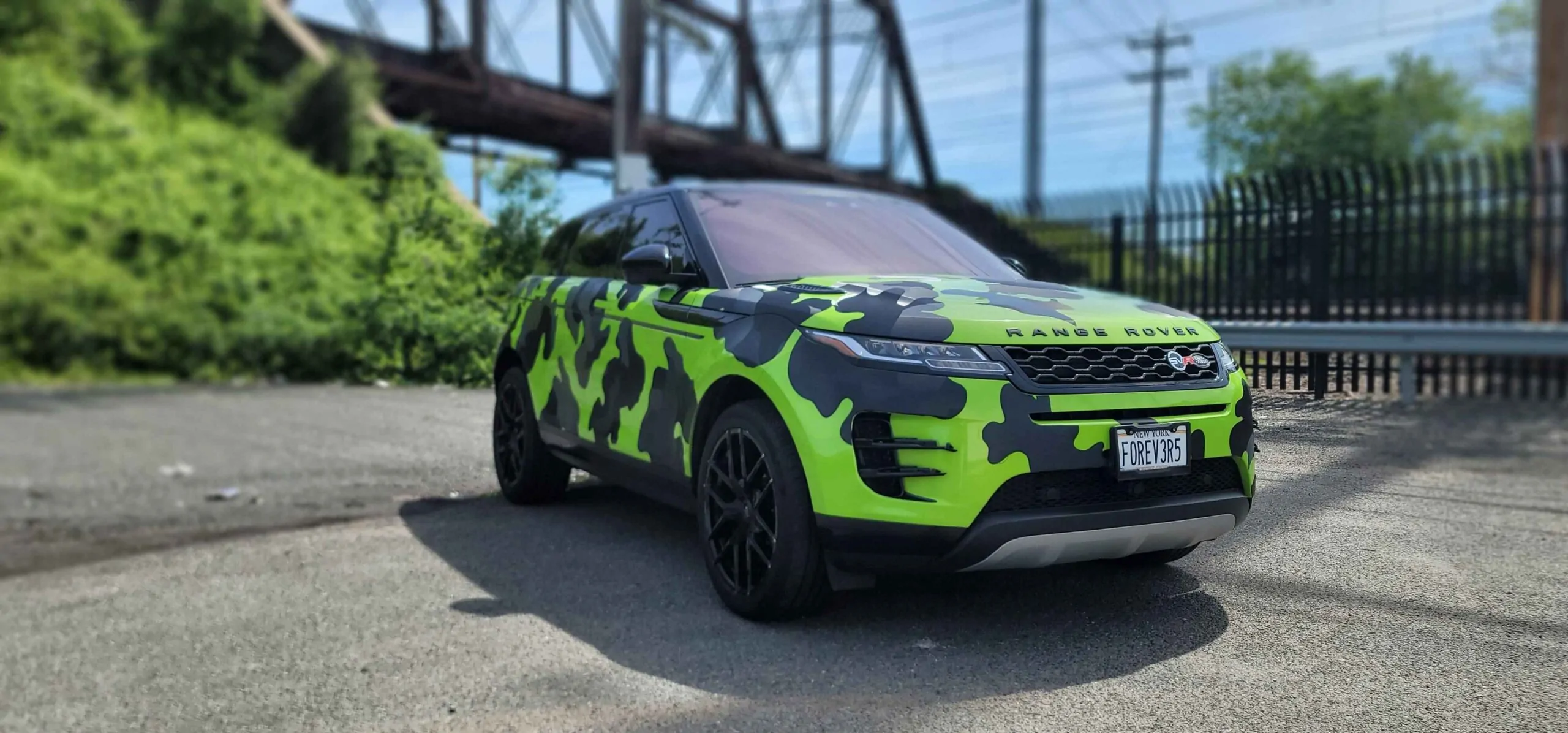 car wrapping service for range rover