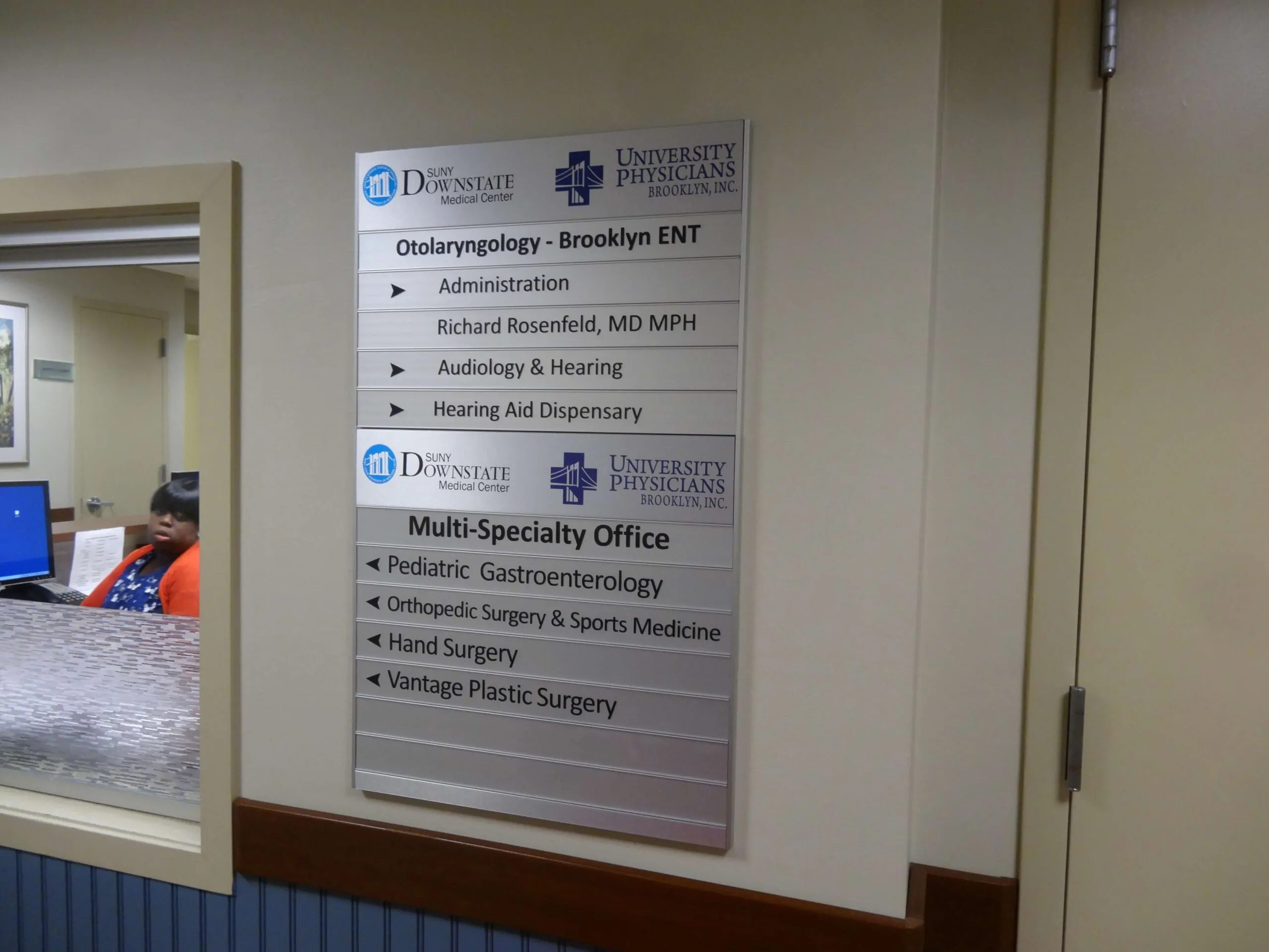 lobby directory sign for healthcare and medical centers