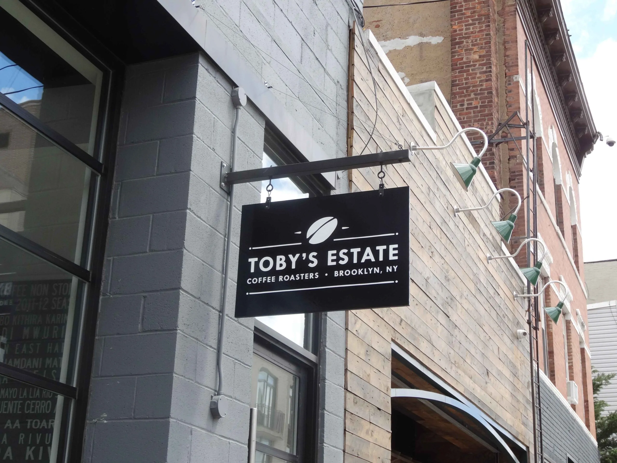 toby's estate hanging blade real estate sign