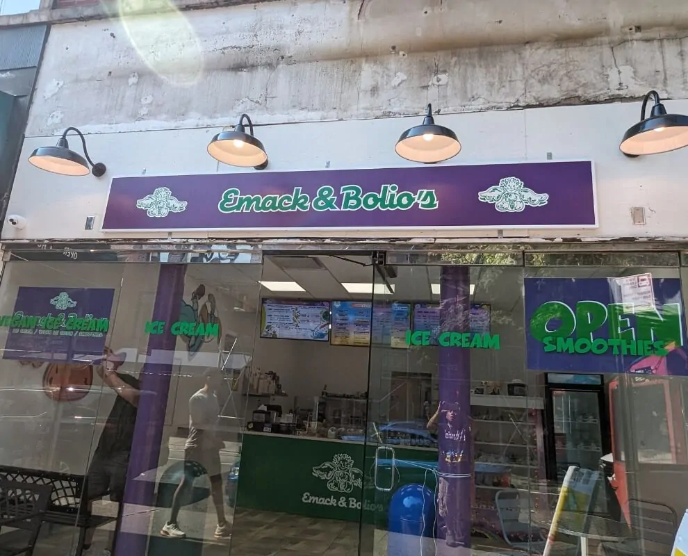 smack and bolio smoothies outdoor window decal