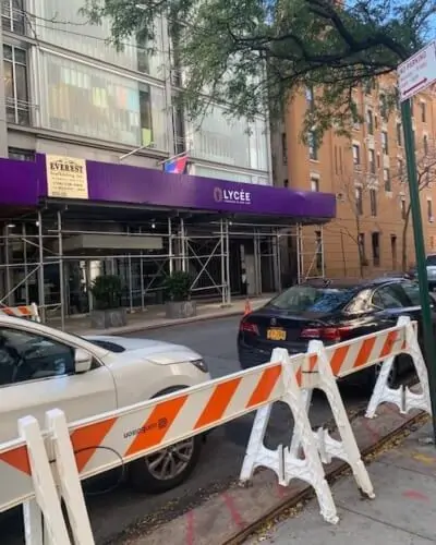 purple scaffolding wraps ny