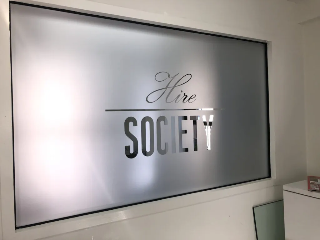 window-lettering-glass-frosting.jpg