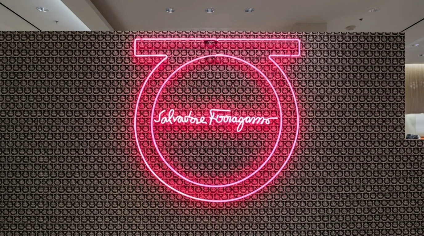wall mounted neon signage nyc
